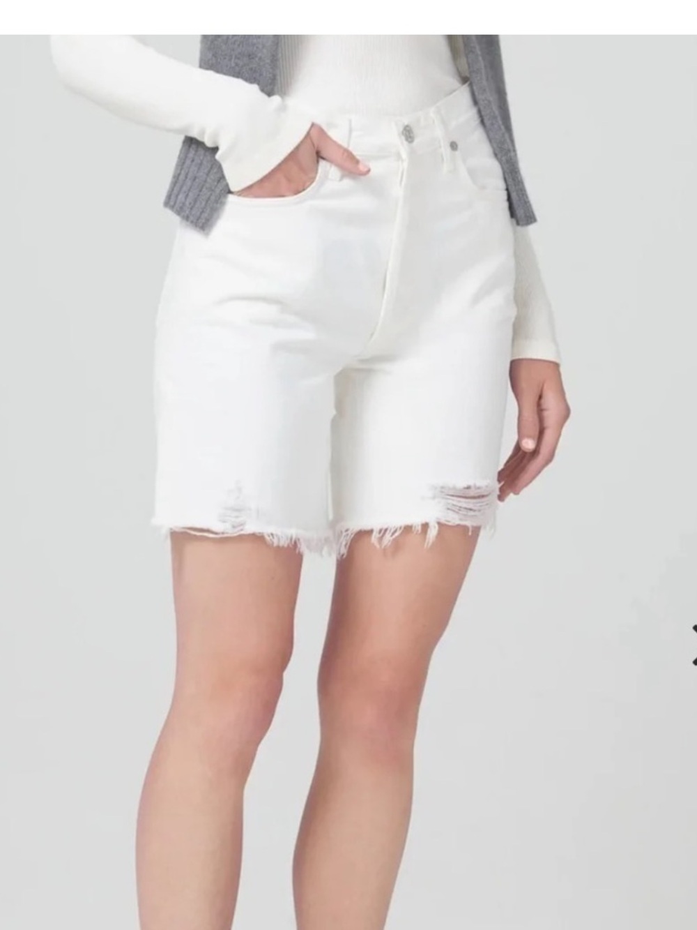 Citizens of Humanity white Camilla frayed hem long Jean short, 25